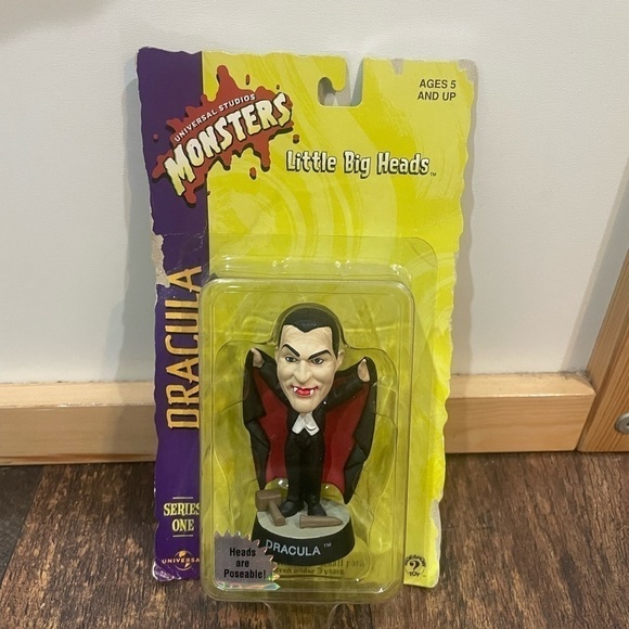 Universal Other - Universal Little Big Heads Dracula